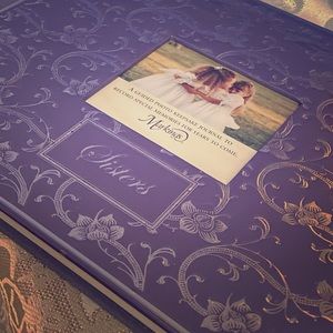 NWT - Sisters Guided PHOTO Keepsake ALBUM